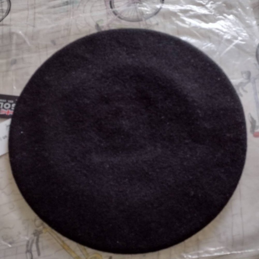 Kangol Men, Women Wool Beret